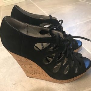Hinge Black Lace Up Cork Wedges
